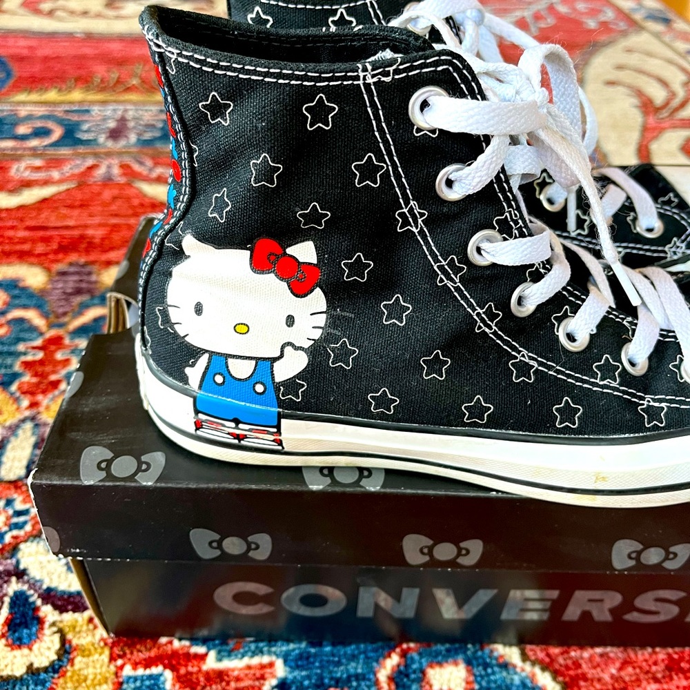 Converse Hello Kitty womens size 8 / mens 6